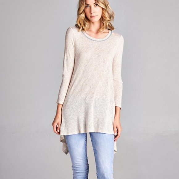 Reverse Pattern Back 3/4 Sleeve Top - Picture 2 of 4